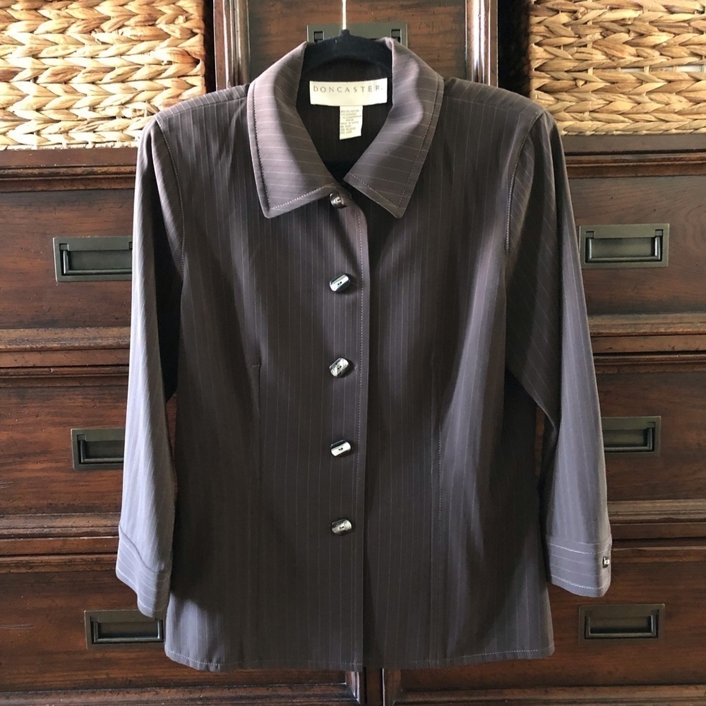 Vintage Doncaster brown thick button down blouse in size 12